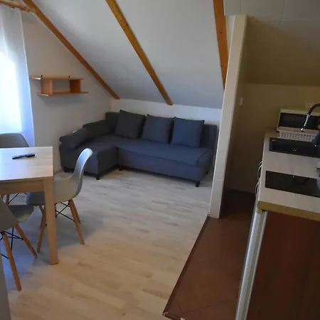 Dom Aurelia * Karwia